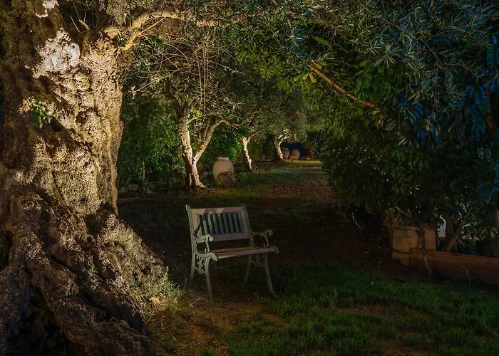 Villa Tierra Verde, Luxury Retreat With 3 Acres Lush Garden