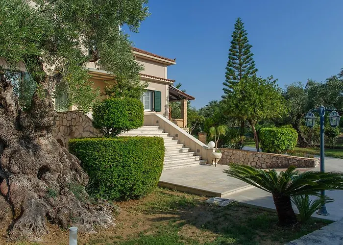 Villa Tierra Verde, Luxury Retreat With 3 Acres Lush Garden *
