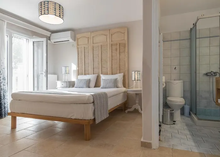 Villa Tierra Verde, Luxury Retreat With 3 Acres Lush Garden