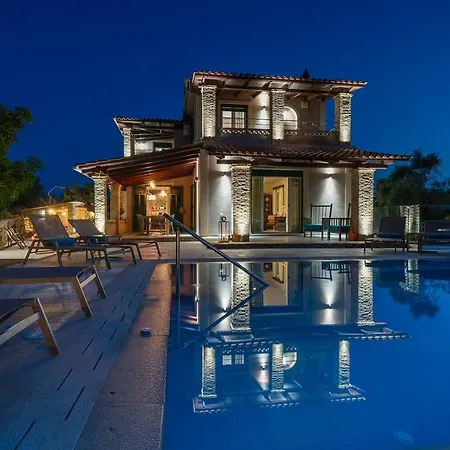 فيلة Tierra Verde, Luxury Retreat With 3 Acres Lush Garden